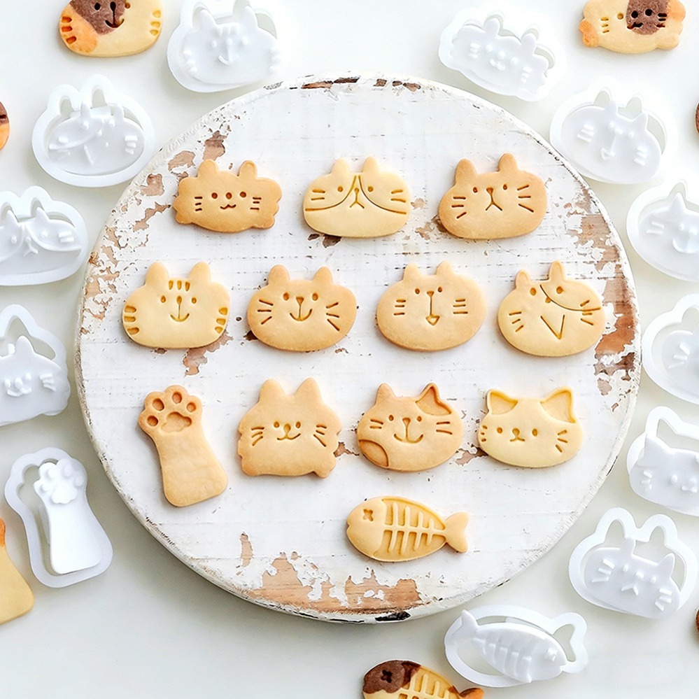 Kitchen Handy Gadgets - Cute Kitten DIY Stamp Cookie Cutters